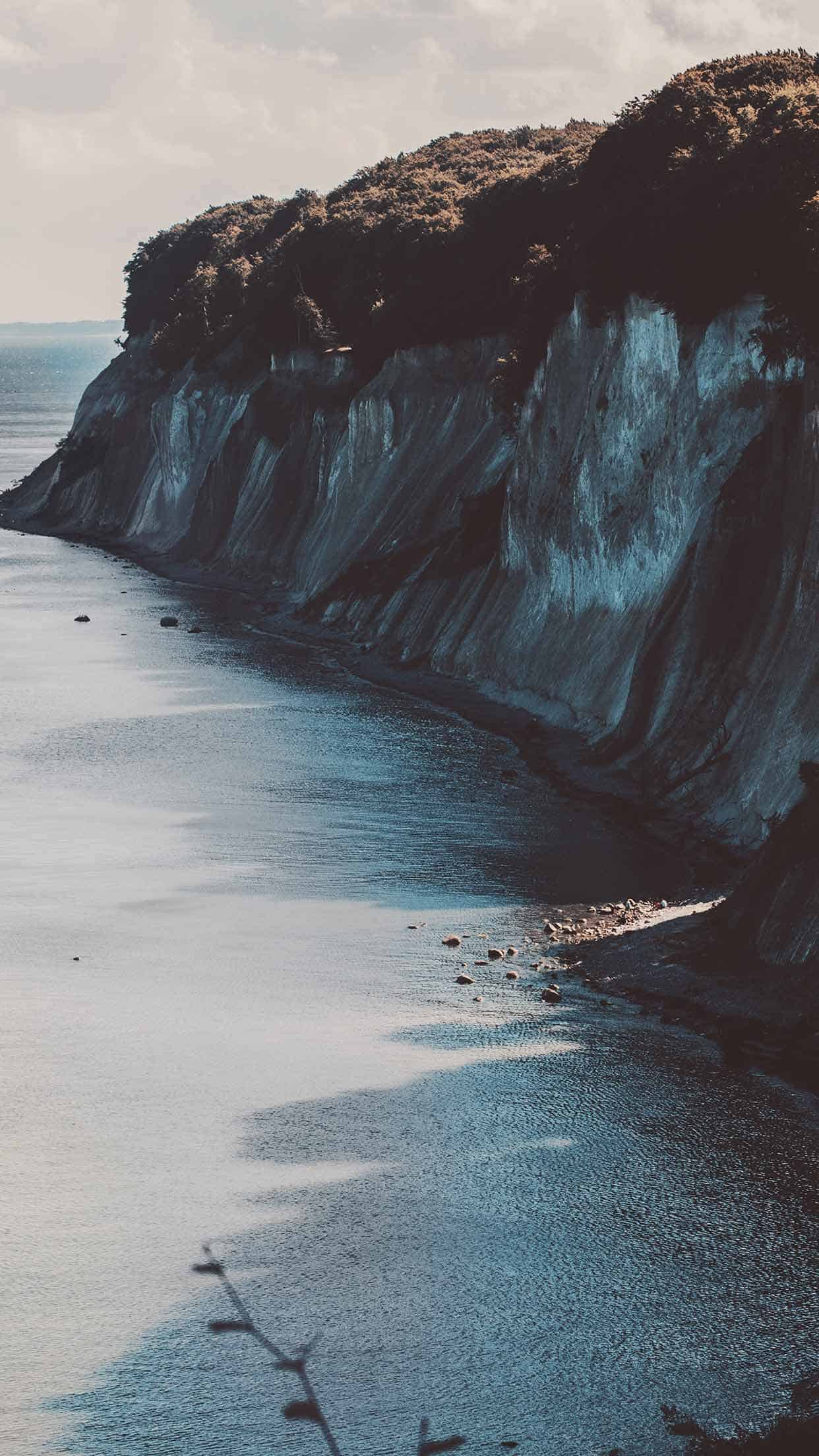 9 Best Ocean iPhone XS Wallpapers – Best Water Beach Sea Backgrounds. 9 Best Ocean iPhone XS Wallpapers - best blue sea water backgrounds for your inspiration - awesome nature, sun, the beach #iphone #wallpaper #background #sunset #beach #photography #nature #ocean #sea #samsung 