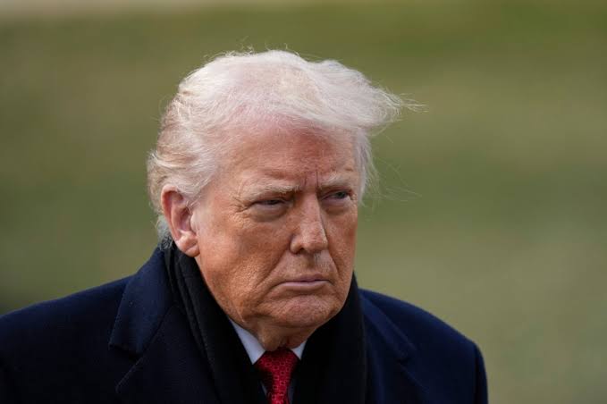 Breaking: Petition for Trump's Impeachment Surges Past 100,000 Signature topping 900,000 so far Raise your hand if you want Trump impeached immediately...