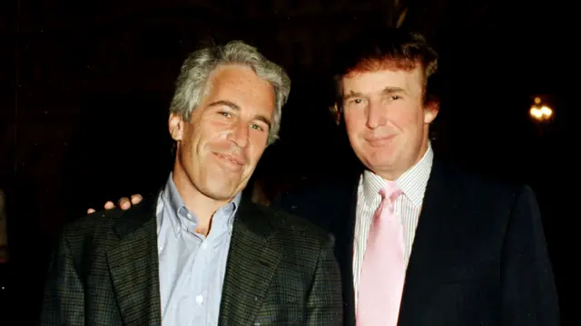 Mỹ công bố 'sổ mừng sinh nhật' Epstein có 'lời chúc của ông Trump' - BBC News Tiếng Việt